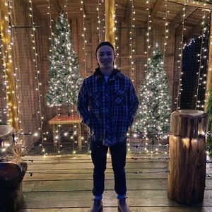 Meet your Posher, Louis